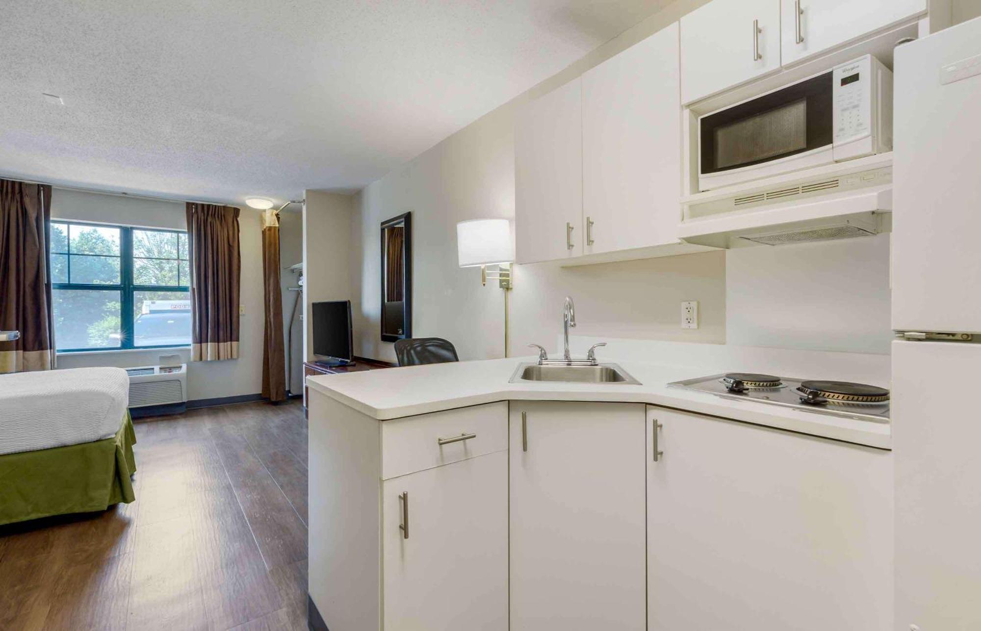 Extended Stay America Suites - Washington Dc Germantown Milestone Esterno foto