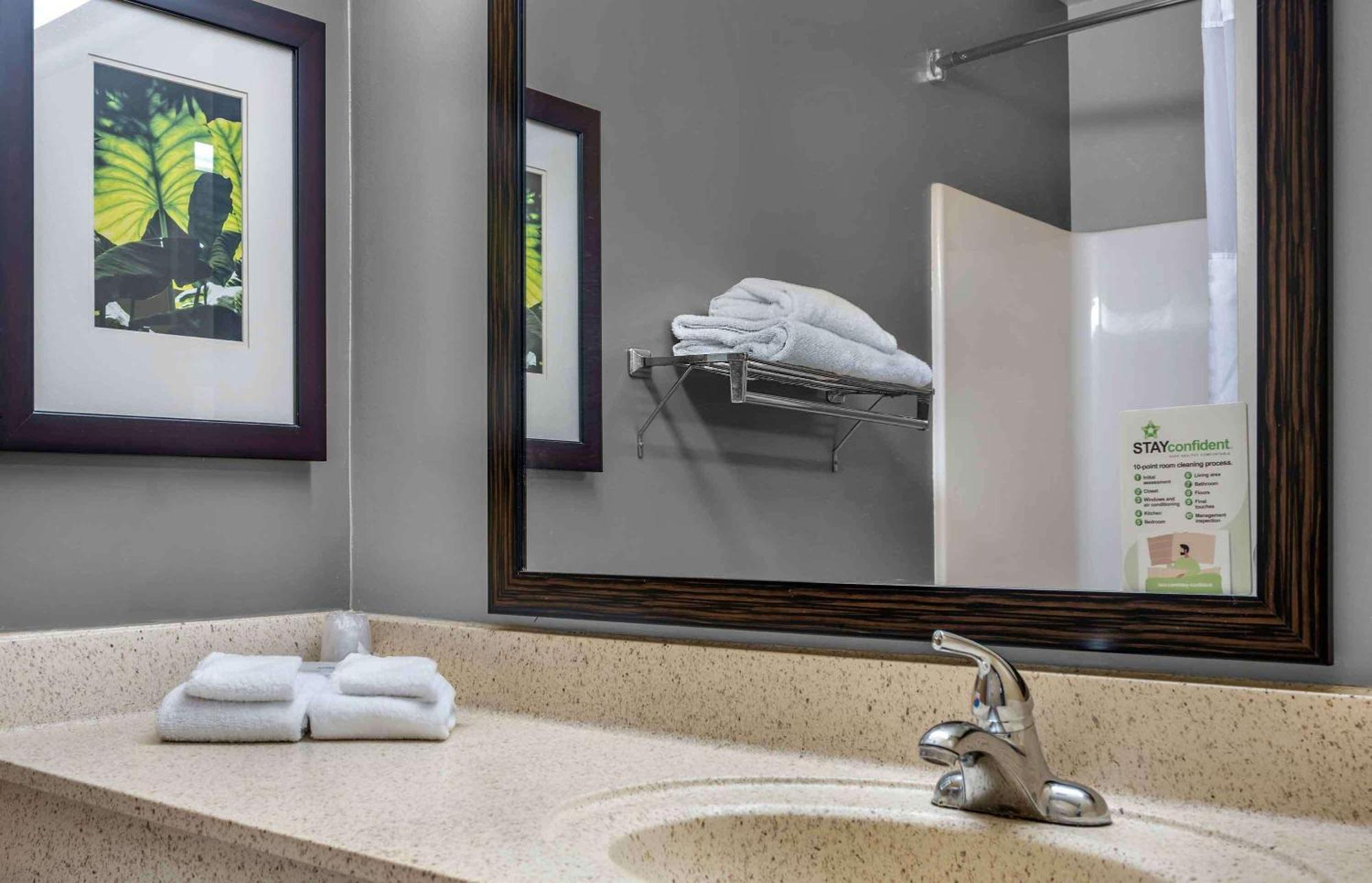 Extended Stay America Suites - Washington Dc Germantown Milestone Esterno foto