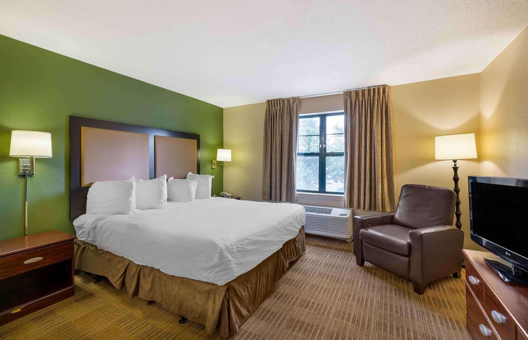 Extended Stay America Suites - Washington Dc Germantown Milestone Esterno foto