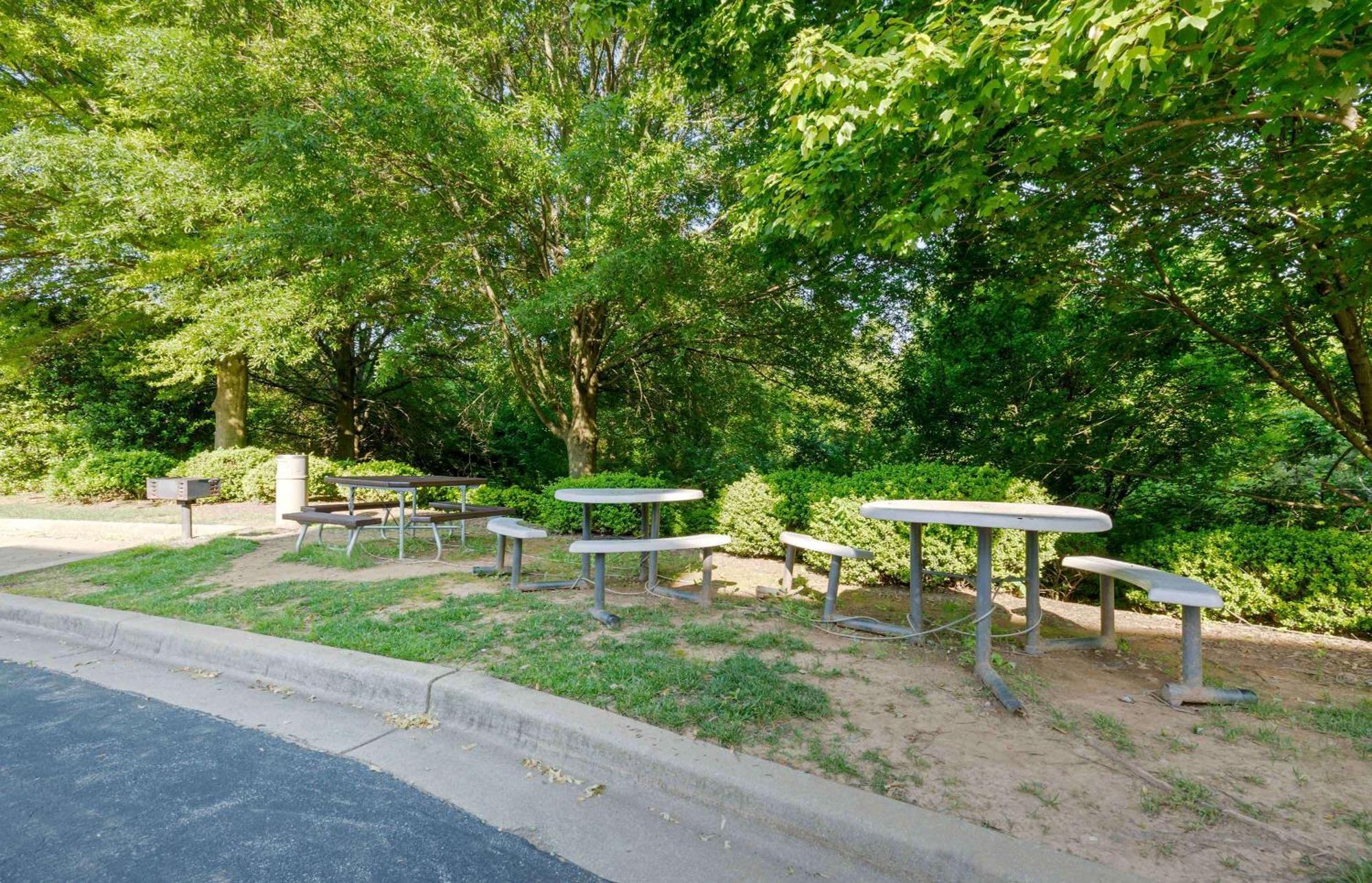 Extended Stay America Suites - Washington Dc Germantown Milestone Esterno foto