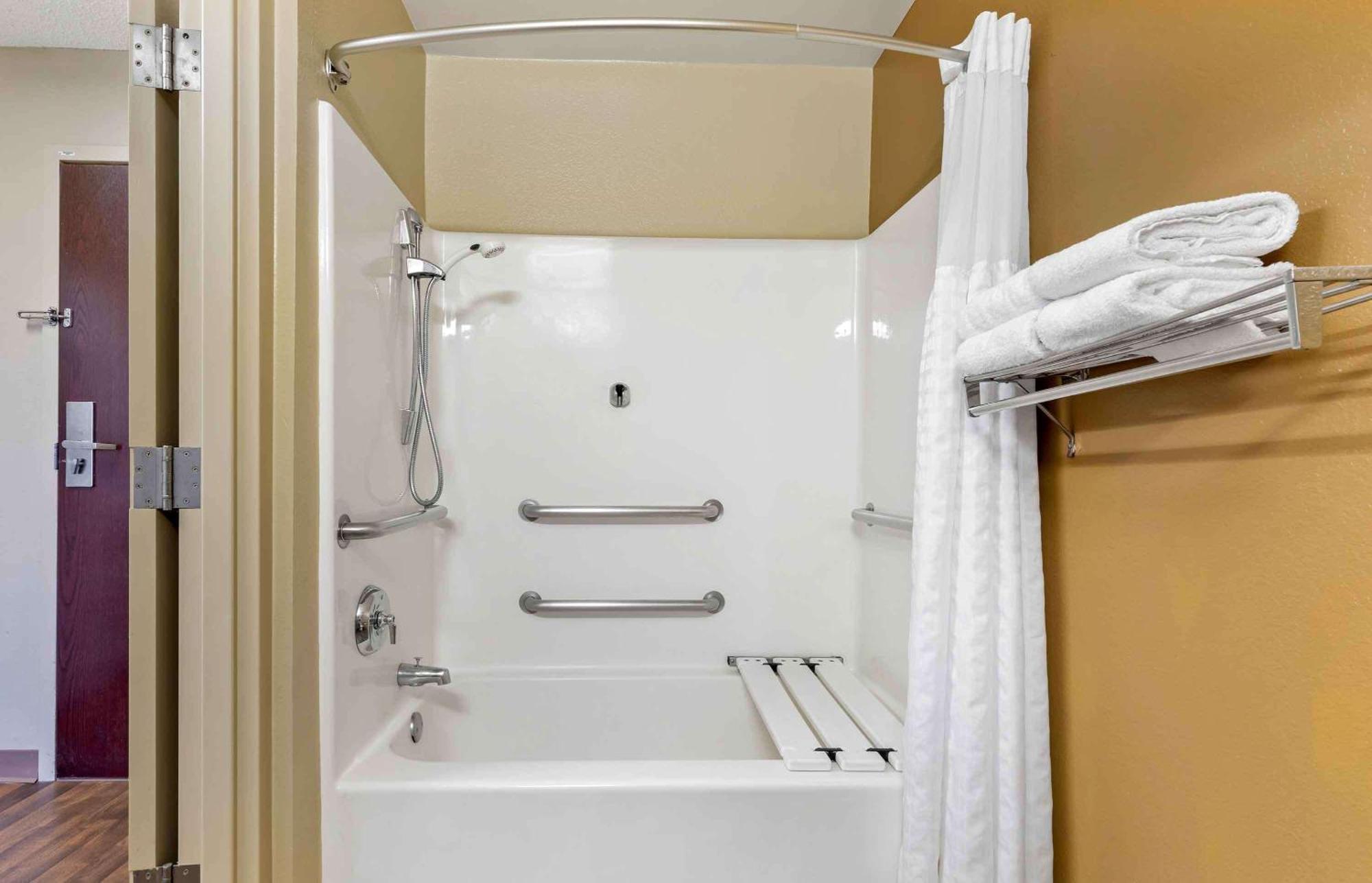 Extended Stay America Suites - Washington Dc Germantown Milestone Esterno foto