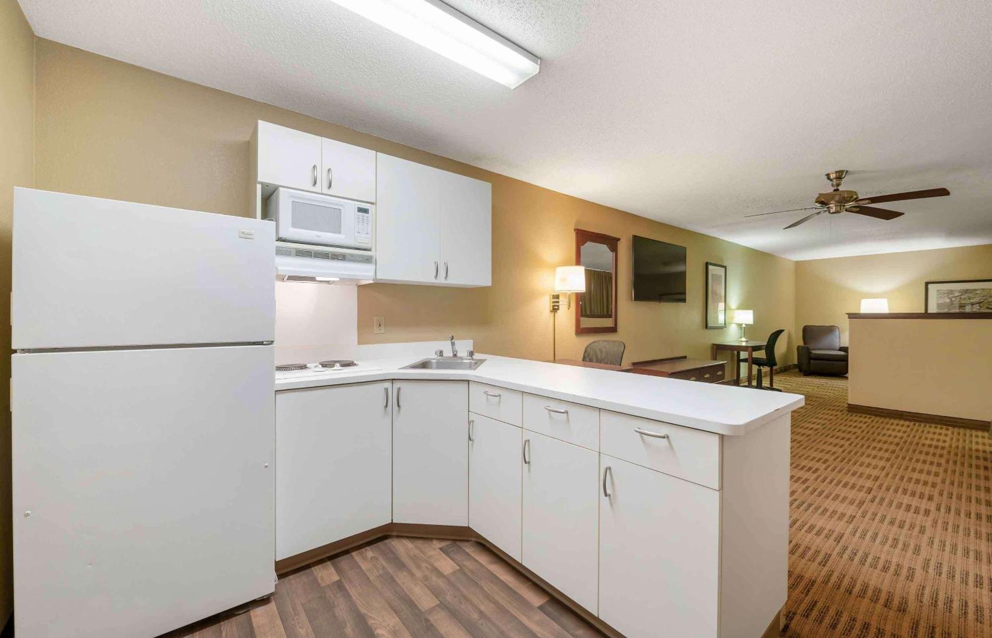 Extended Stay America Suites - Washington Dc Germantown Milestone Esterno foto