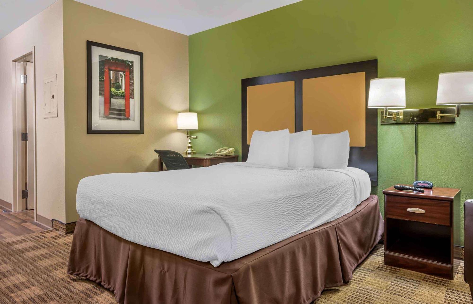 Extended Stay America Suites - Washington Dc Germantown Milestone Esterno foto