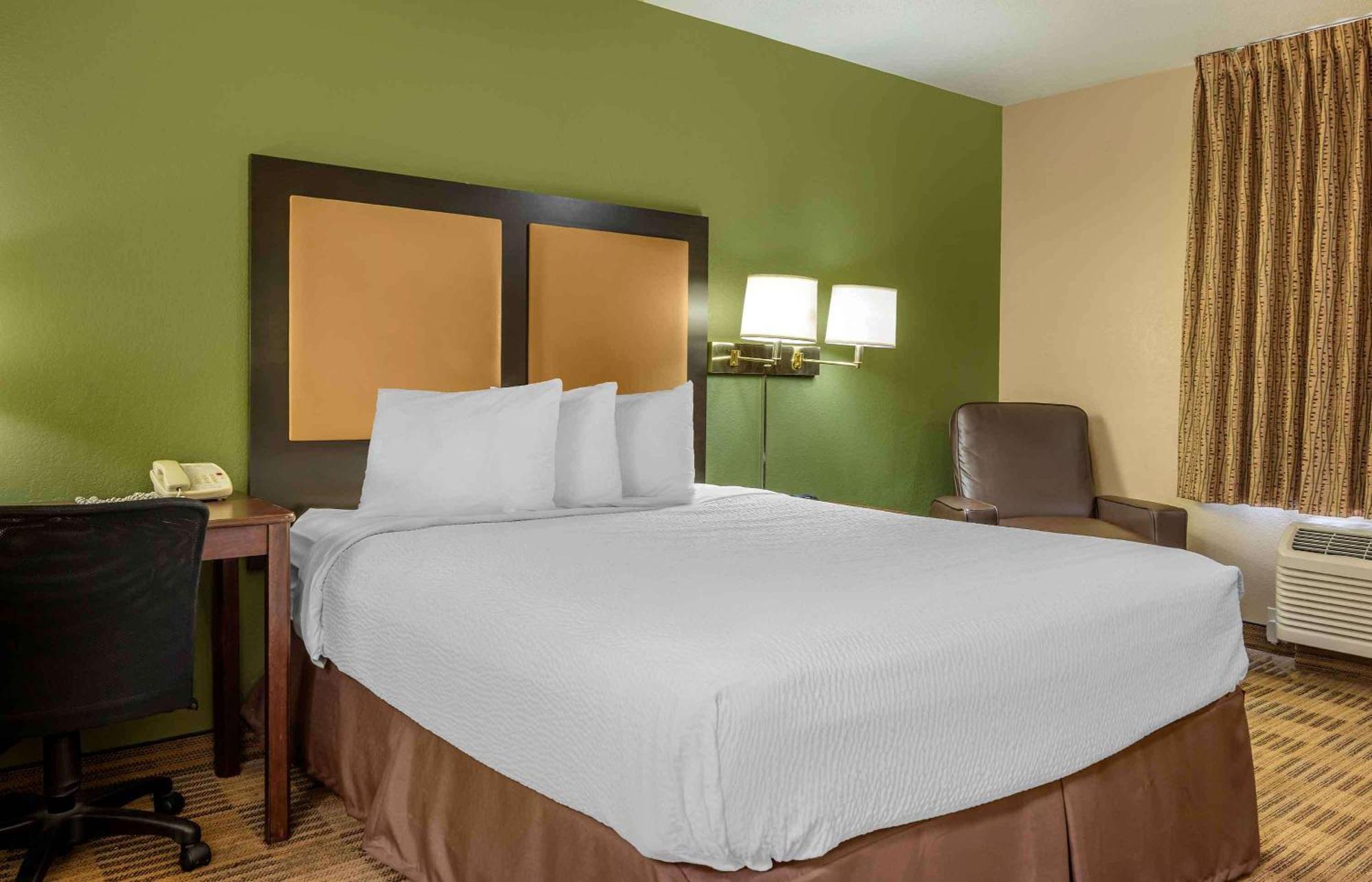 Extended Stay America Suites - Washington Dc Germantown Milestone Esterno foto