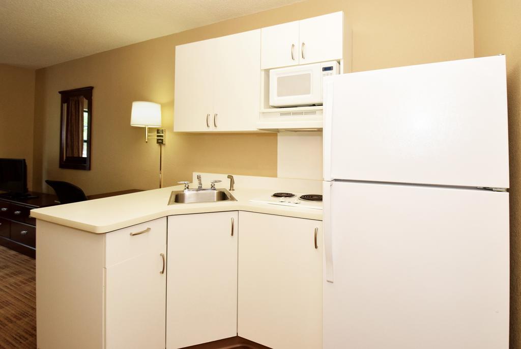 Extended Stay America Suites - Washington Dc Germantown Milestone Esterno foto